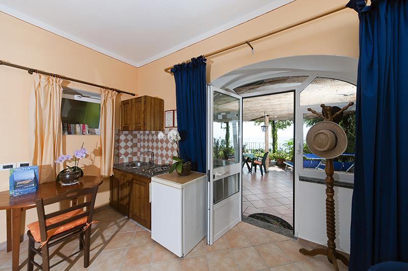 Appartamenti Bellavista Forio di Ischia Rum bild